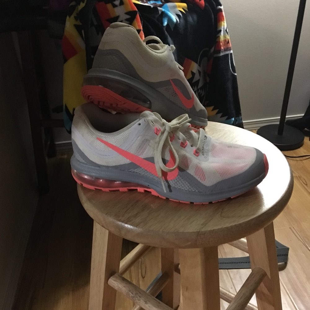 Nike’s - Picture 2 of 3